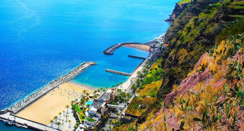 Which part of Madeira is the best - Calheta Beachv Which part of Madeira is the best - Calheta Beach